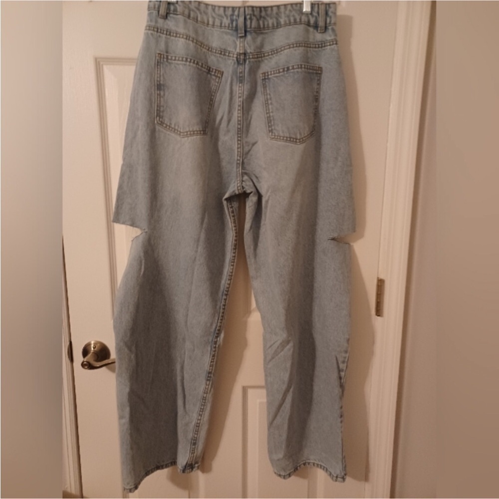 🚨 NWT Pretty Little Things Thigh Split Baggy Boyfriend Jeans - Picture 7 of 9